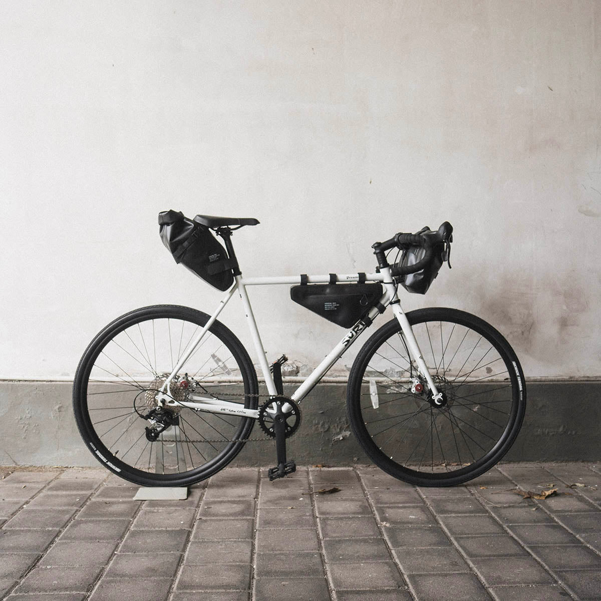 WATERPROOF BIKEPACKING KIT